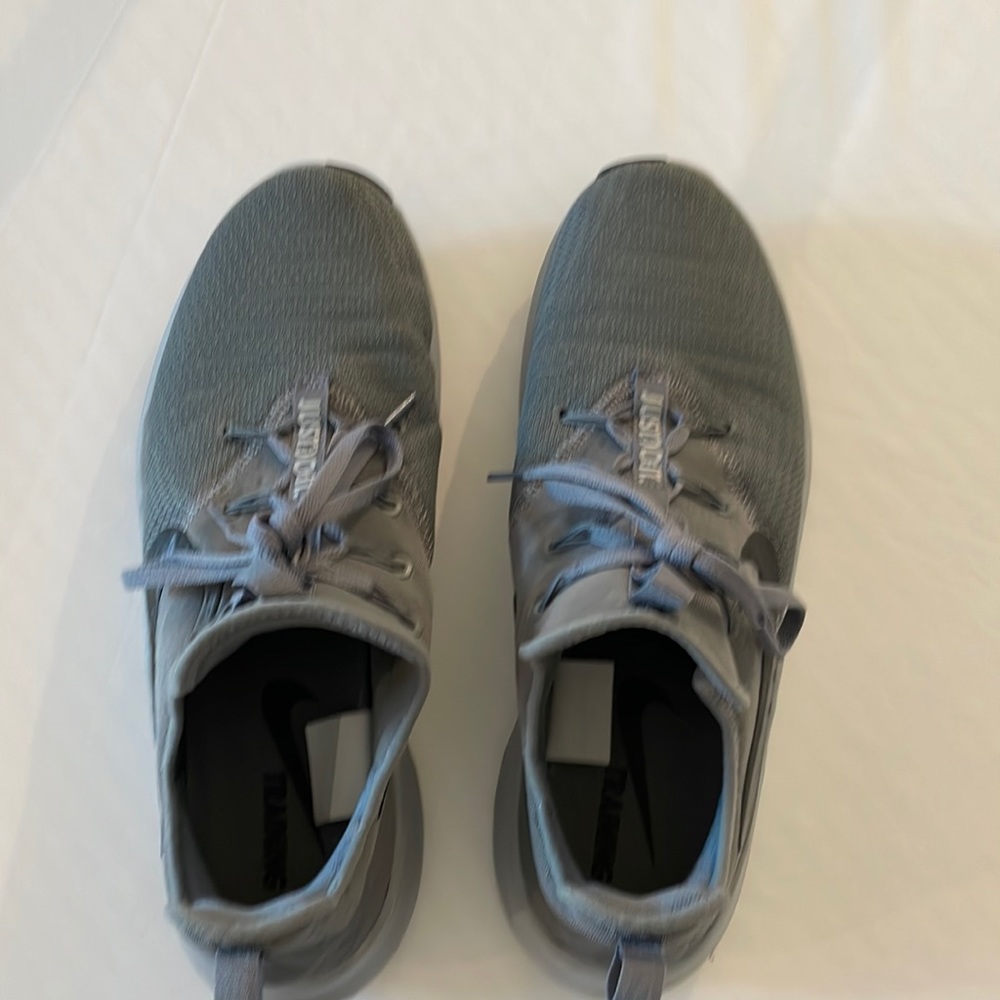 Mens Nike shoes size 11